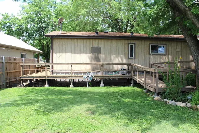Photo of 2154 Schlotthauer Dr, Marion, KS