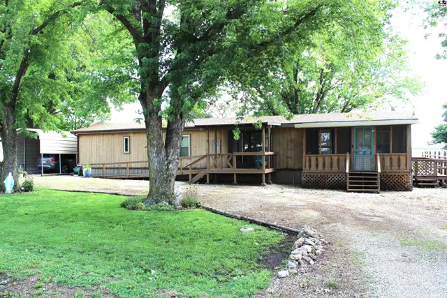 Photo of 2154 Schlotthauer Dr, Marion, KS