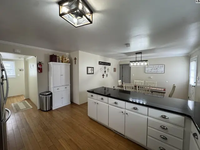 Photo of 1018 W 3rd St, Pratt, KS