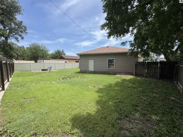 Photo of 1018 W 3rd St, Pratt, KS