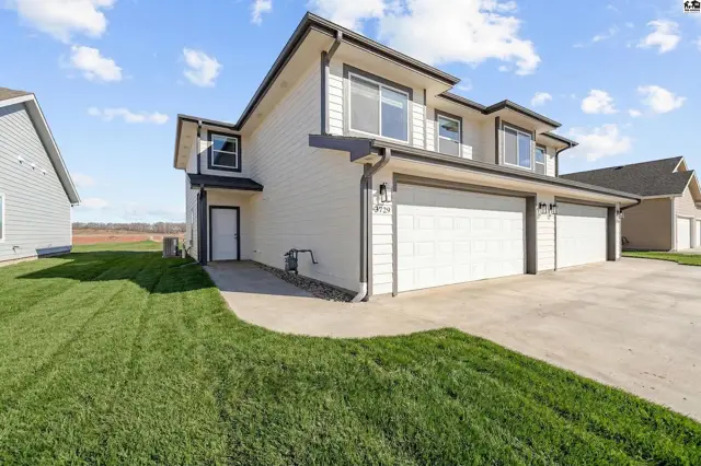 Photo of 2729 Amelia Ln, Salina, KS