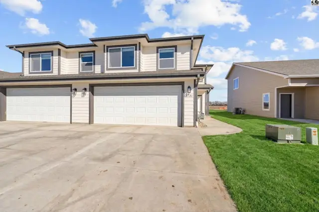 Photo of 2731 Amelia Ln, Salina, KS
