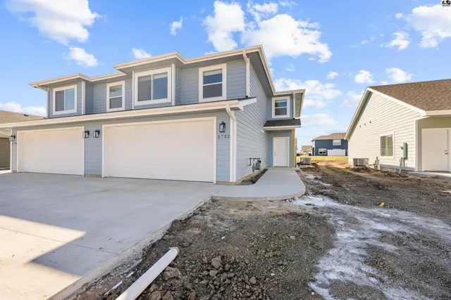 Photo of 2722 Amelia Ln, Salina, KS
