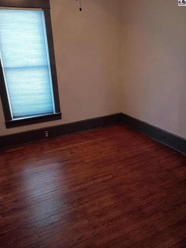 Photo of 203 E Washington, Lyons, KS