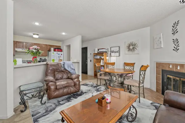 Photo of 1705 E 24th Ave, Hutchinson, KS
