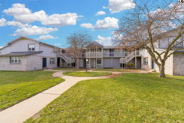 Photo of 1705 E 24th Ave, Hutchinson, KS