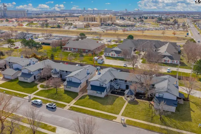 Photo of 1701 E 24th Ave, Hutchinson, KS