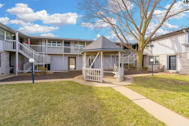 Photo of 1701 E 24th Ave, Hutchinson, KS