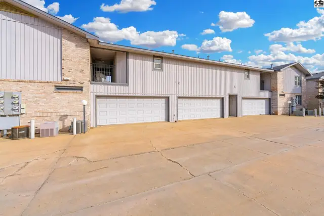 Photo of 1701 E 24th Ave, Hutchinson, KS