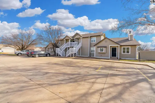 Photo of 1704 E 24th Ave, Hutchinson, KS