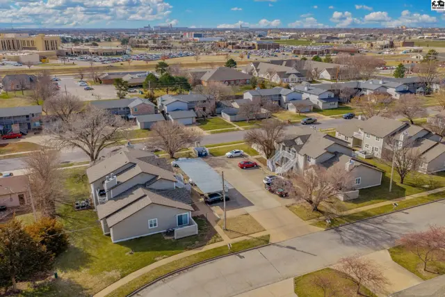 Photo of 1704 E 24th Ave, Hutchinson, KS