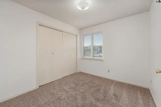 Photo of 1704 E 24th Ave, Hutchinson, KS
