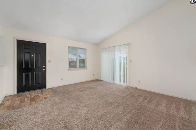 Photo of 1704 E 24th Ave, Hutchinson, KS