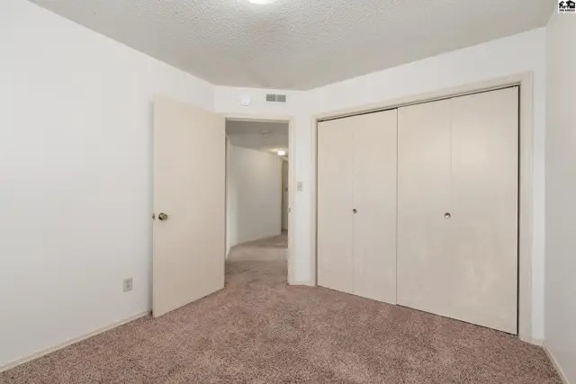Photo of 1710 E 24th Ave, Hutchinson, KS