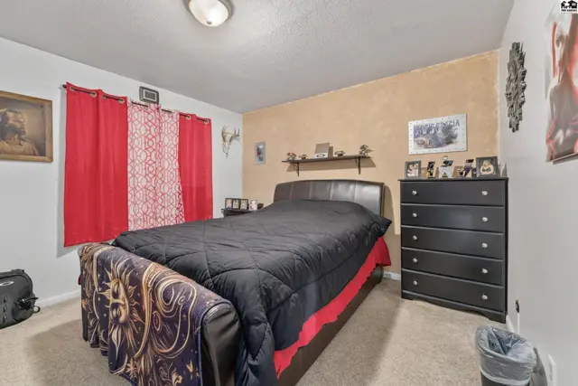 Photo of 103 E 7th Ave, South Hutchinson, KS