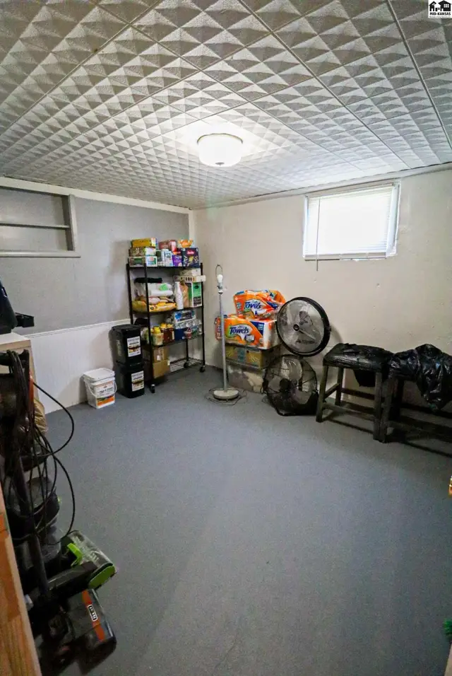 Photo of 211 N Pine St, Inman, KS