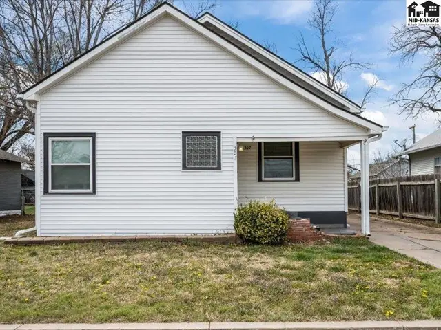 Photo of 307 Champa St, Pratt, KS