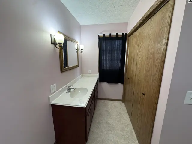 Photo of 619 Stout St, Pratt, KS