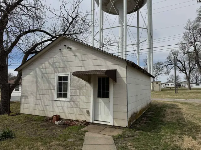 Photo of 619 Stout St, Pratt, KS