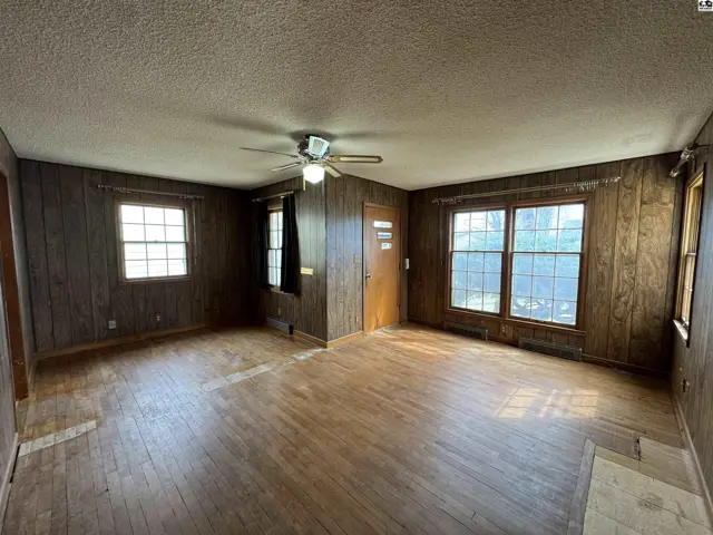 Photo of 619 Stout St, Pratt, KS