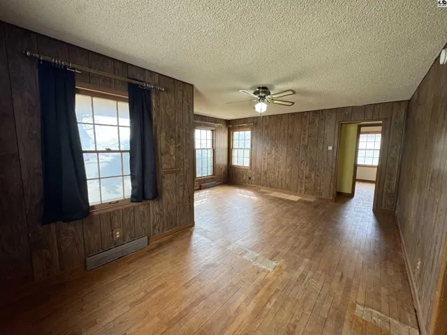 Photo of 619 Stout St, Pratt, KS