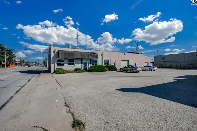 Photo of 410 N Adams St, Hutchinson, KS