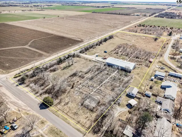 Photo of 2405 E Wasp Rd, Hutchinson, KS