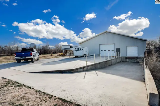 Photo of 2405 E Wasp Rd, Hutchinson, KS