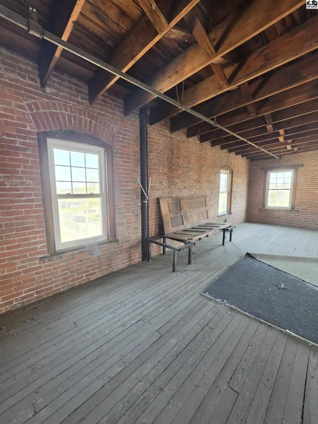 Photo of 203 N Plum, Hutchinson, KS