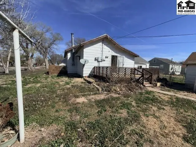 Photo of 601 E 6th St, Hoisington, KS