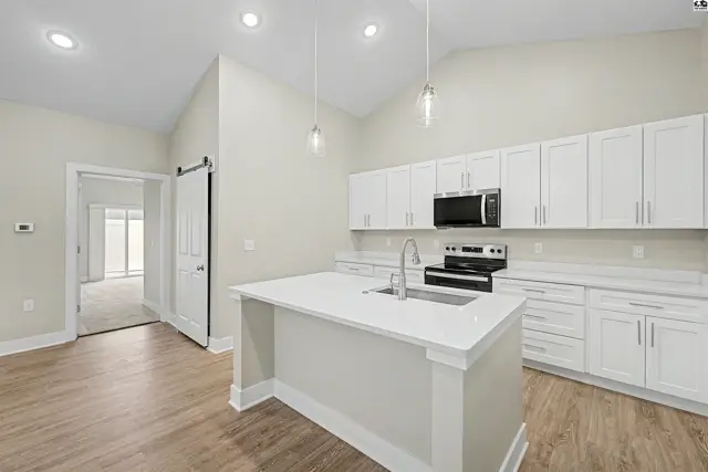 Photo of 2718 Amelia Ln, Salina, KS