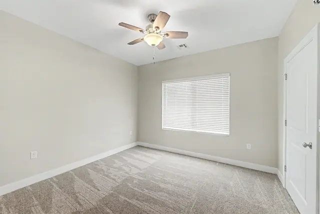 Photo of 2718 Amelia Ln, Salina, KS