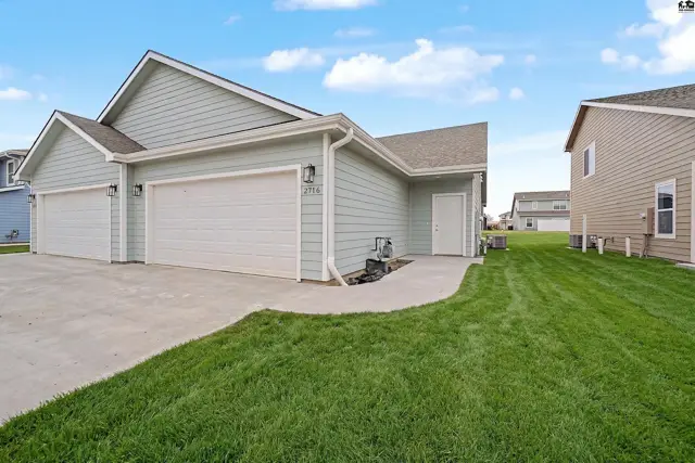 Photo of 2716 Amelia Ln, Salina, KS