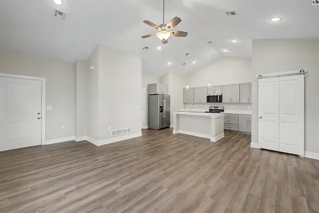Photo of 2716 Amelia Ln, Salina, KS