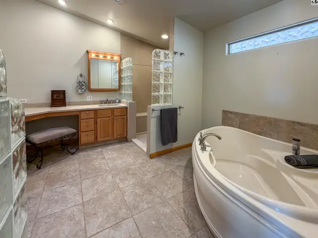 Photo of 315 E Forest Ave, South Hutchinson, KS