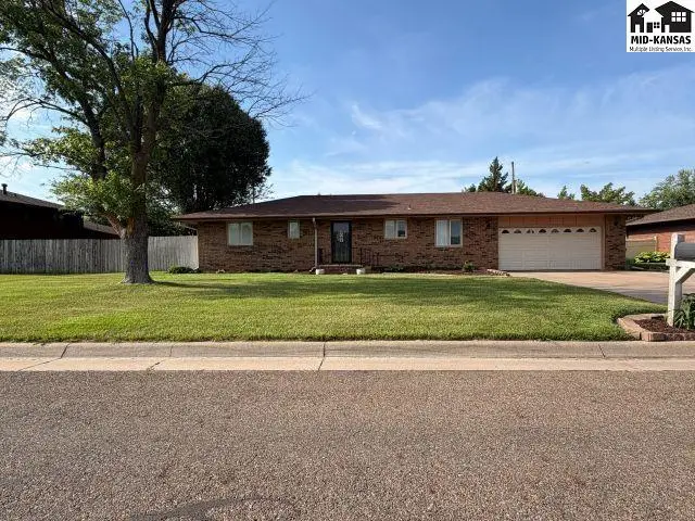 Photo of 315 E Forest Ave, South Hutchinson, KS