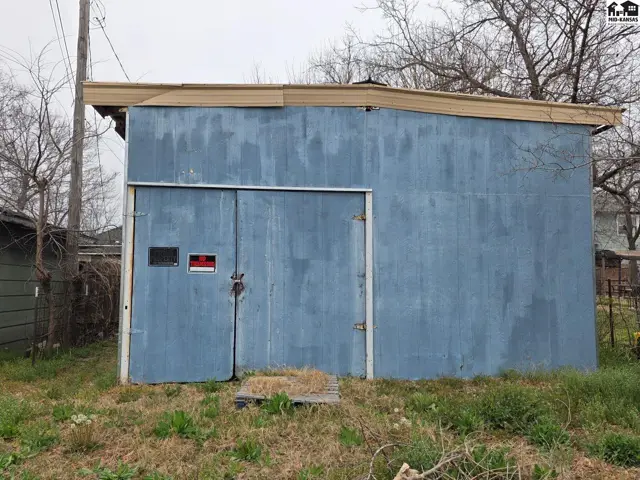 Photo of 539 E Ave B, Hutchinson, KS
