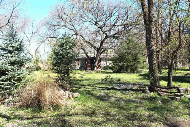 Photo of 528 W Cleveland St, Marion, KS