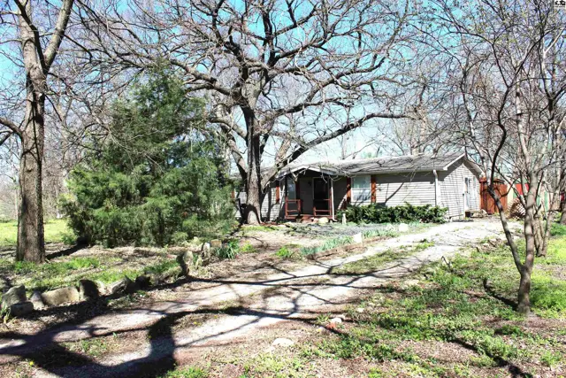 Photo of 528 W Cleveland St, Marion, KS