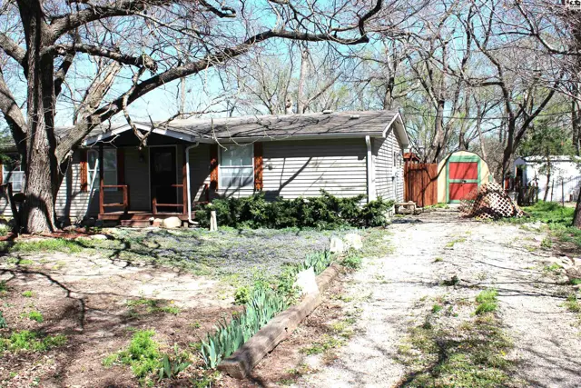 Photo of 528 W Cleveland St, Marion, KS