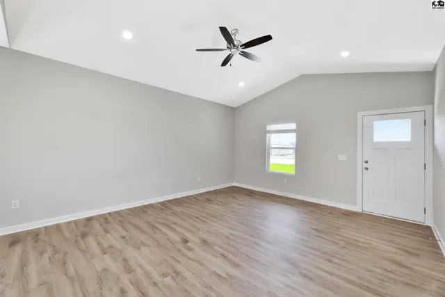 Photo of 1002 Clubhouse Dr, McPherson, KS