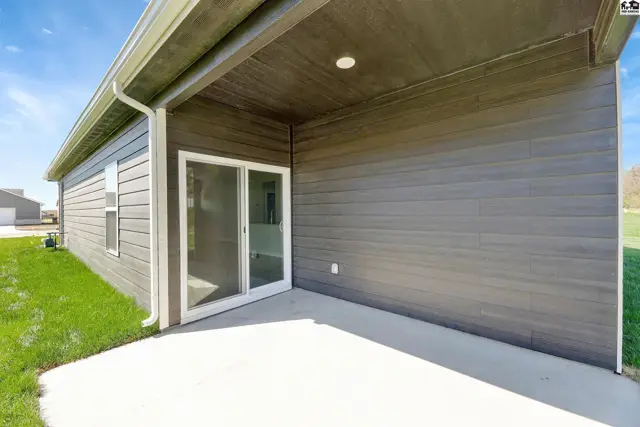 Photo of 1002 Clubhouse Dr, McPherson, KS