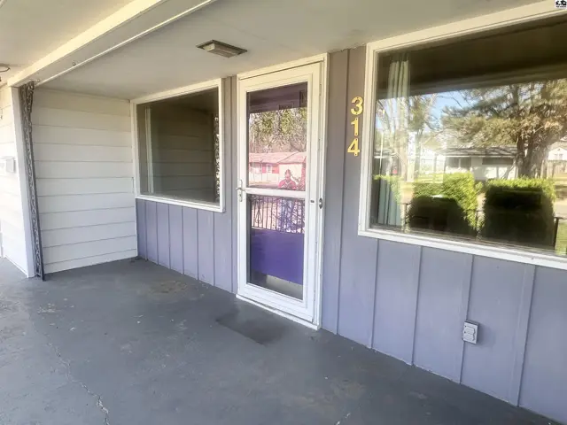 Photo of 314 Belmont Rd, Pratt, KS