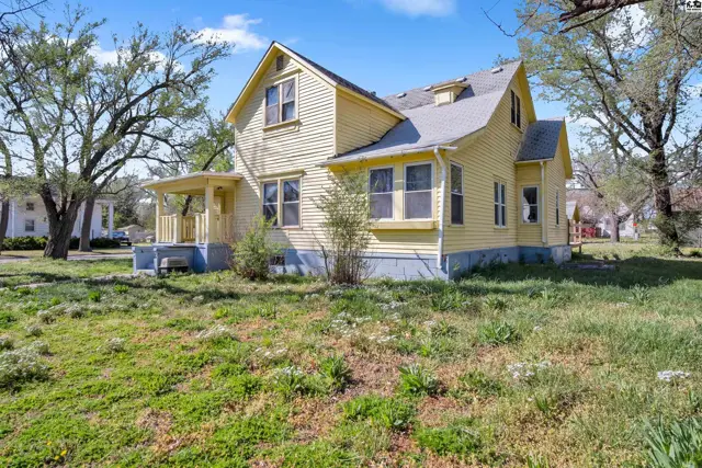 Photo of 124 W Ruth St, Moundridge, KS