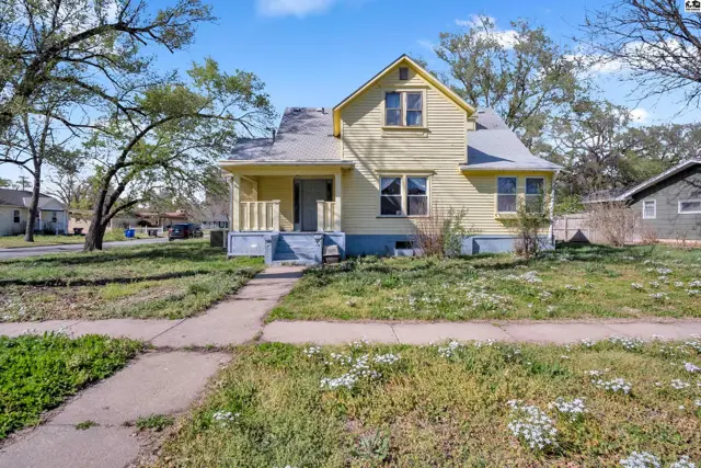 Photo of 124 W Ruth St, Moundridge, KS