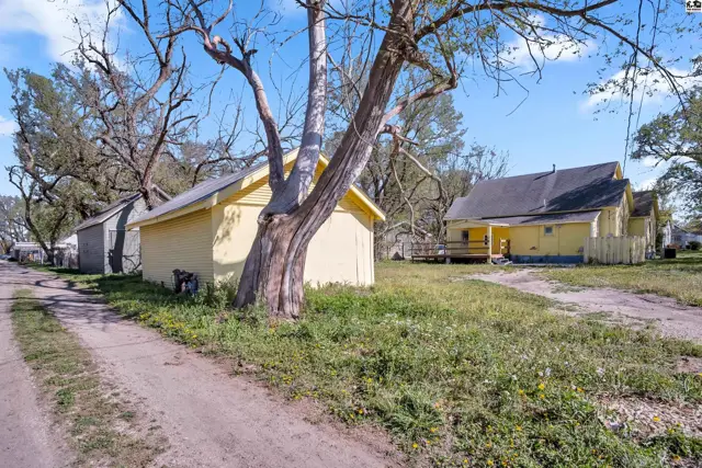 Photo of 124 W Ruth St, Moundridge, KS