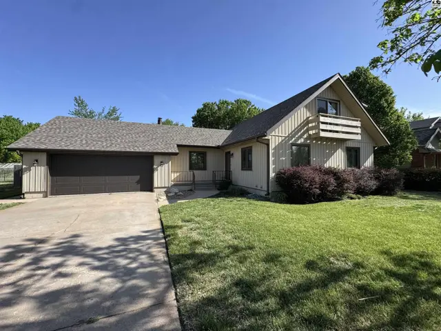 Photo of 1008 W 13th St, Larned, KS