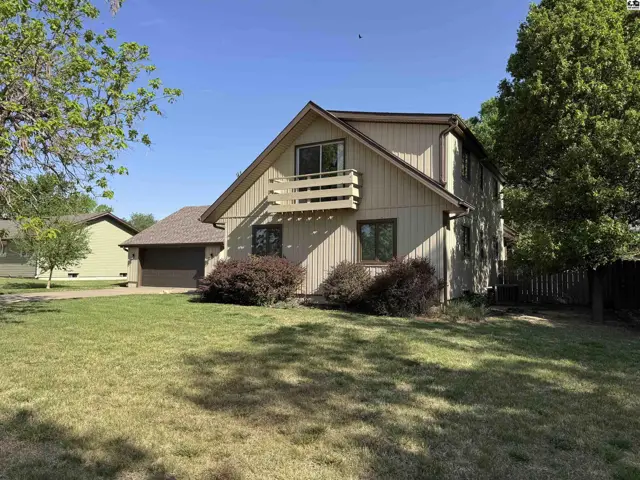 Photo of 1008 W 13th St, Larned, KS