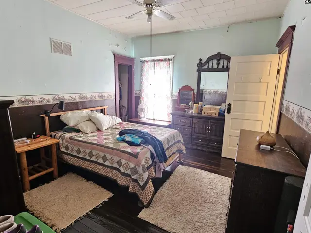 Photo of 425 W Kansas Ave, Little River, KS