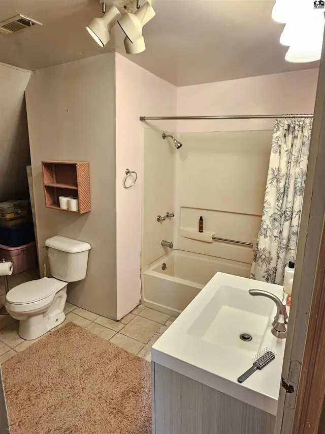 Photo of 425 W Kansas Ave, Little River, KS